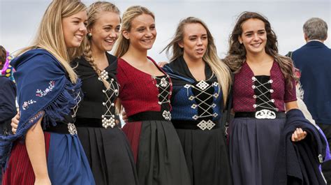 faroe island women clothing